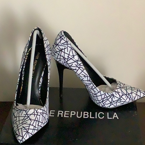 Shoes - Picture 8 of 8